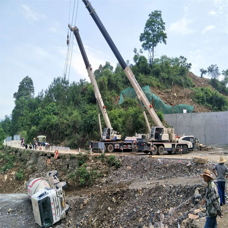 阿坝阿坝24小时应急道路救援吊装吊装现场实拍